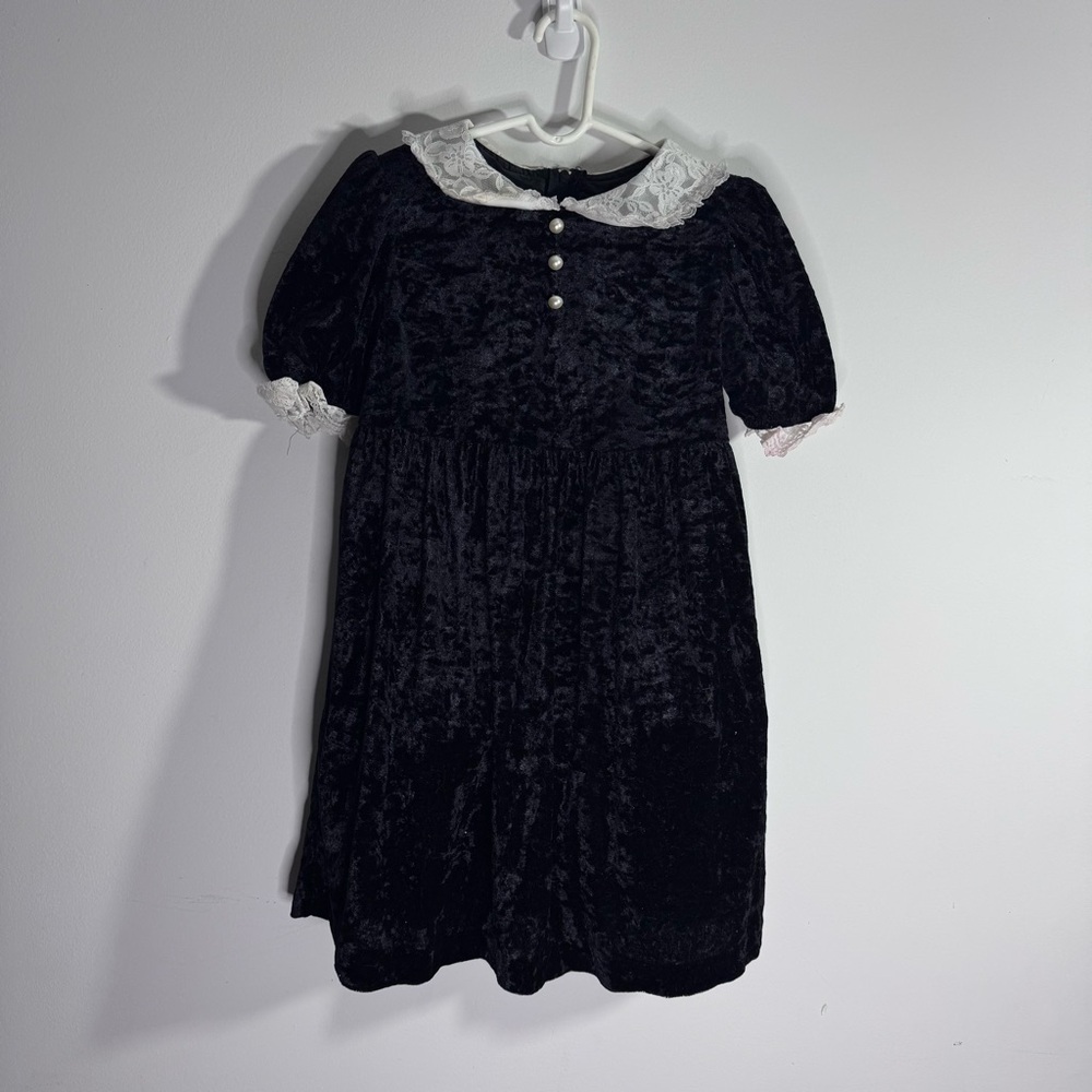 Vintage Joni Girl Black Velvet Lace Dress Girls 6 Wednesday Addams Halloween